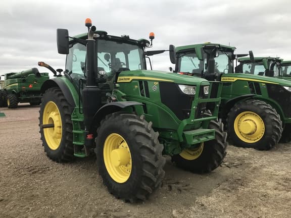 Image of John Deere 6R 215 equipment image 1