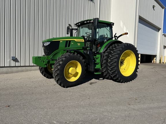 Image of John Deere 6R 215 equipment image 1
