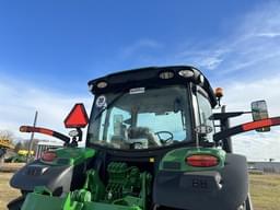 Image of John Deere 6R 215 equipment image 4