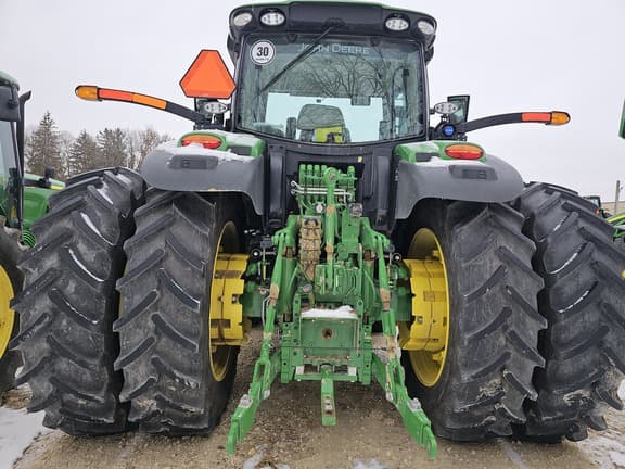 Image of John Deere 6R 215 equipment image 3