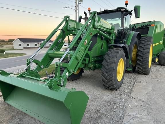 Image of John Deere 6R 215 equipment image 2