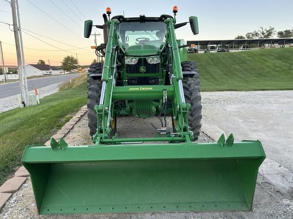 Image of John Deere 6R 215 equipment image 1