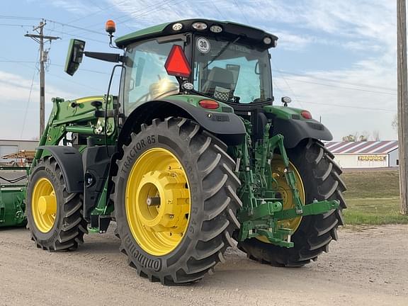 Image of John Deere 6R 215 equipment image 2