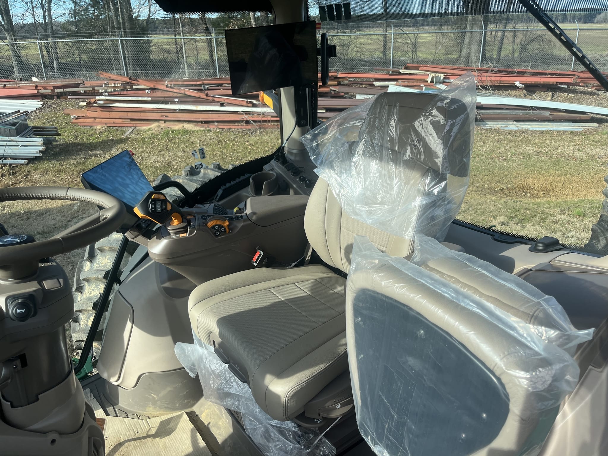 2024 John Deere 6R 215 Equipment Image0