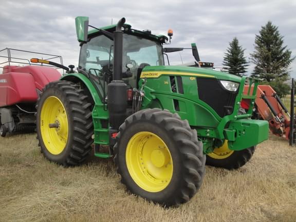 Image of John Deere 6R 215 equipment image 1