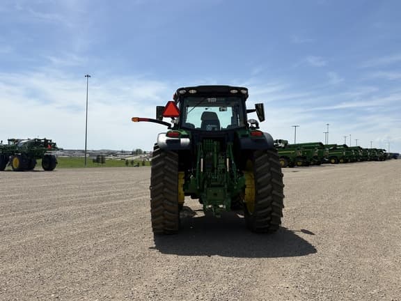 Image of John Deere 6R 215 equipment image 2