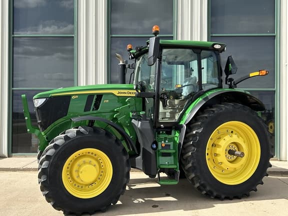 Image of John Deere 6R 215 equipment image 1