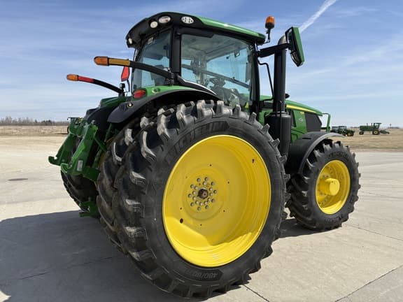Image of John Deere 6R 215 equipment image 3