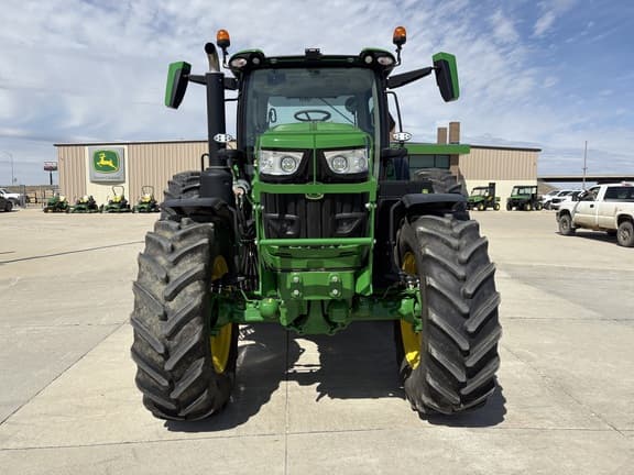 Image of John Deere 6R 215 equipment image 1