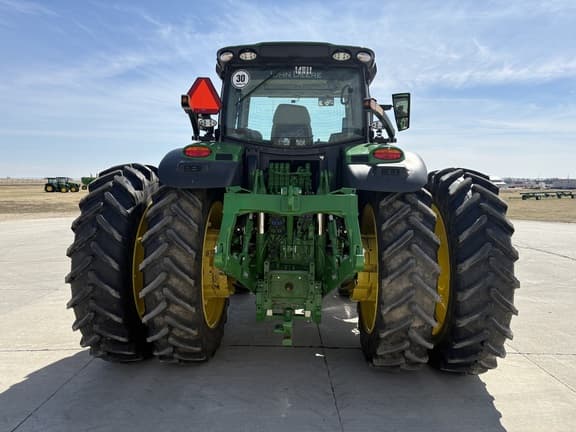 Image of John Deere 6R 215 equipment image 4