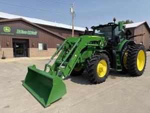 2024 John Deere 6R 215 Image