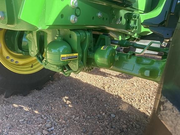 Image of John Deere 6R 215 equipment image 4