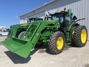 2024 John Deere 6R 215 Image