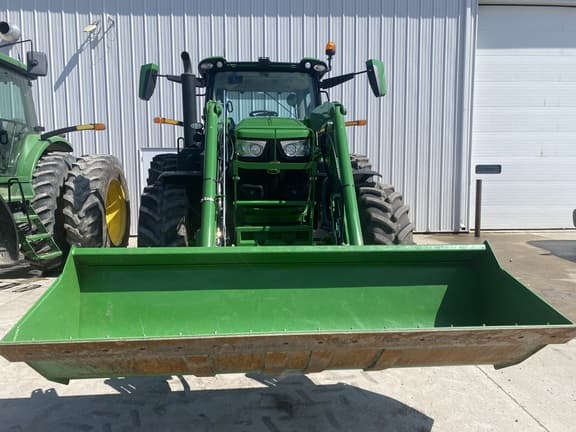 Image of John Deere 6R 215 equipment image 3