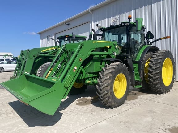 Image of John Deere 6R 215 equipment image 2