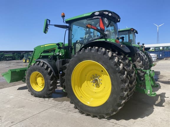 Image of John Deere 6R 215 equipment image 4