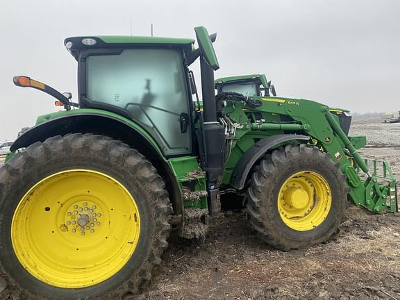 Image of John Deere 6R 215 equipment image 1