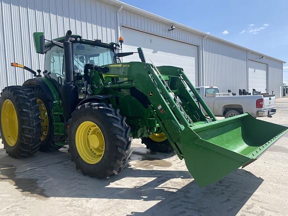 Image of John Deere 6R 215 equipment image 1