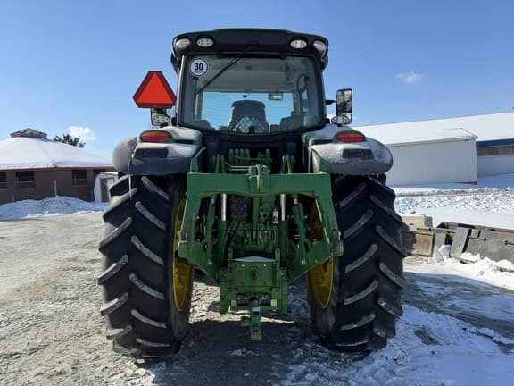 Image of John Deere 6R 215 equipment image 1