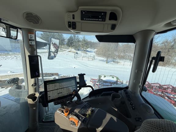 Image of John Deere 6R 215 equipment image 2