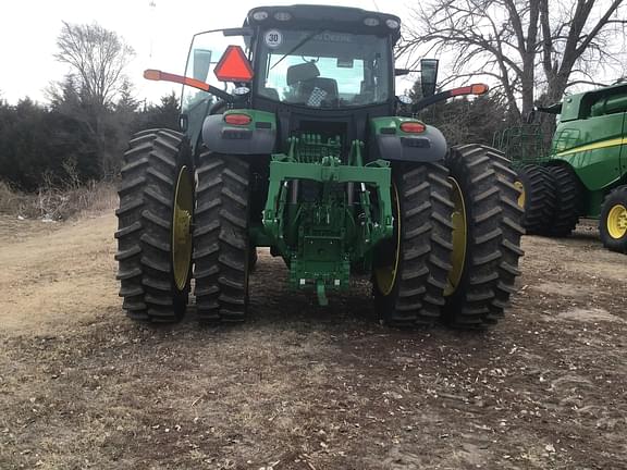 Image of John Deere 6R 230 equipment image 4