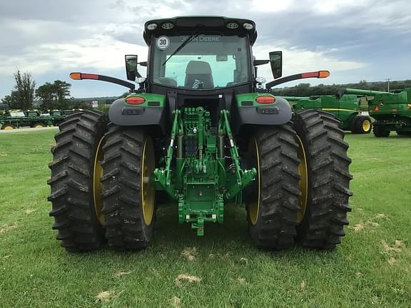 Image of John Deere 6R 230 equipment image 4