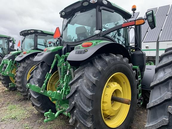 Image of John Deere 6R 230 equipment image 2