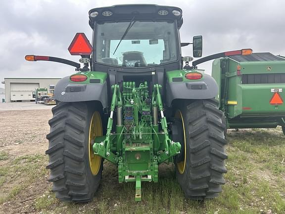 Image of John Deere 6R 230 equipment image 4
