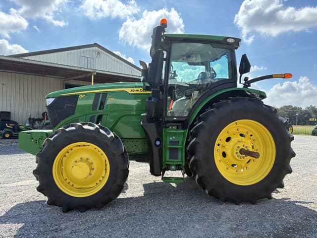 Image of John Deere 6R 230 equipment image 1