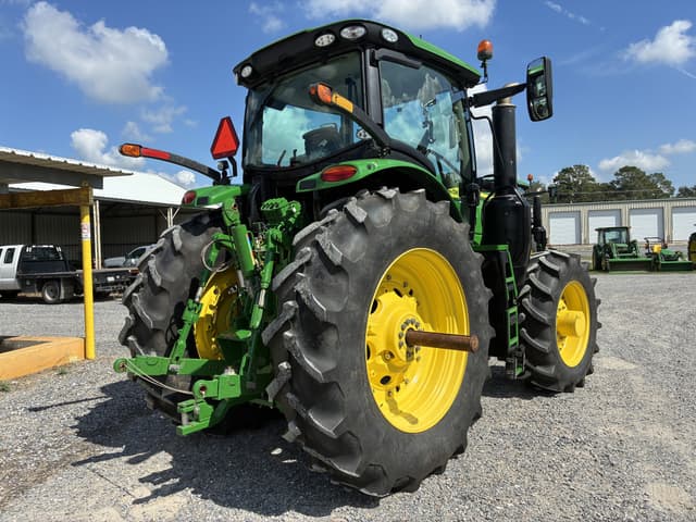 Image of John Deere 6R 230 equipment image 4