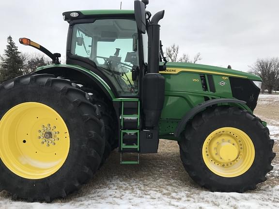 Image of John Deere 6R 250 equipment image 2