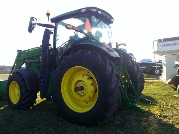 Image of John Deere 6R 250 equipment image 3