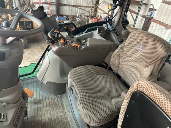 Image of John Deere 6R 250 equipment image 2