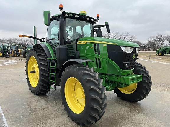Image of John Deere 6R 250 equipment image 3