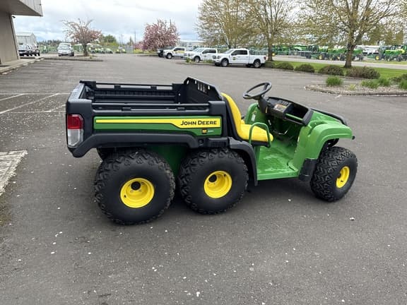 Image of John Deere Gator TH 6x4 equipment image 3