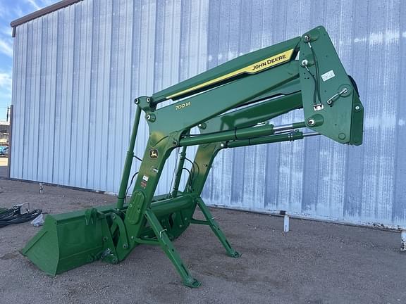 Image of John Deere 700M equipment image 3