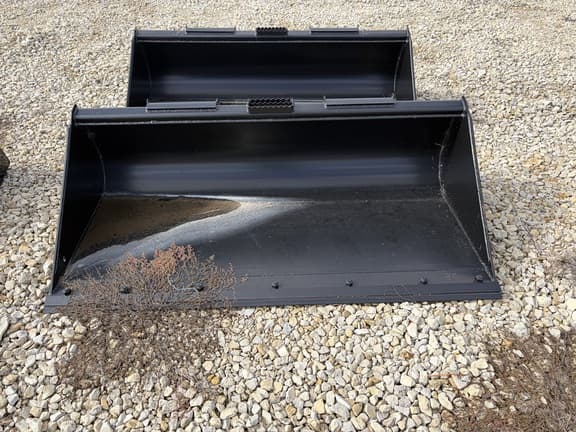 Image of John Deere C72 equipment image 1