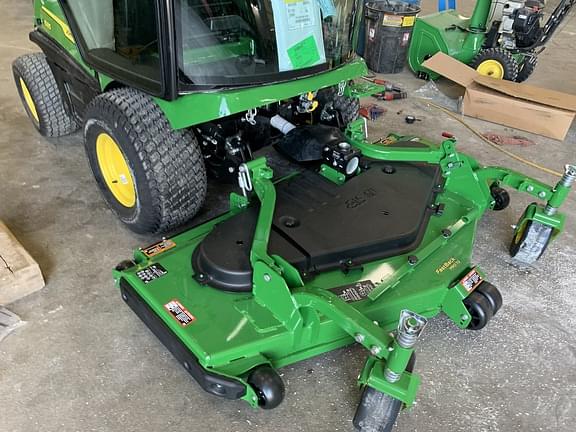 Image of John Deere Fastback Pro 72 equipment image 2