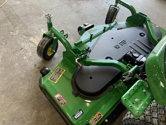 Image of John Deere Fastback Pro 72 equipment image 1