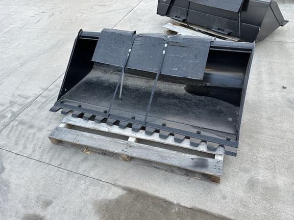 Image of John Deere 72C equipment image 1