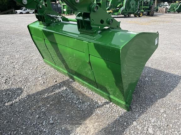 Image of John Deere Bucket equipment image 3