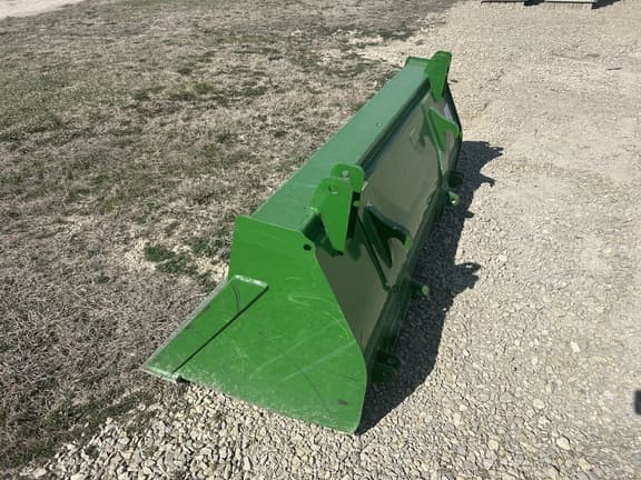 Image of John Deere Bucket equipment image 1