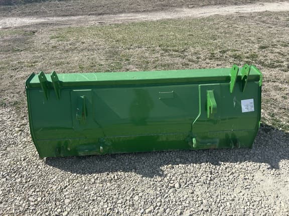 Image of John Deere Bucket equipment image 2