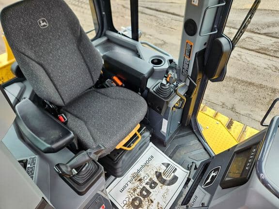 Image of John Deere 750L LGP equipment image 4