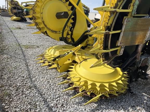 Image of John Deere 770 equipment image 4