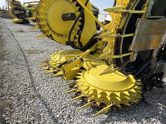 Image of John Deere 770 equipment image 4