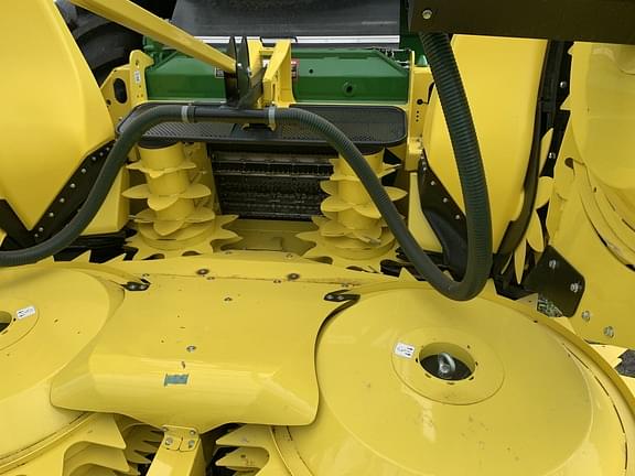 Image of John Deere 770 equipment image 2