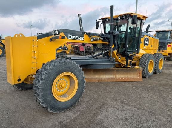 2024 John Deere 770G Equipment Image0