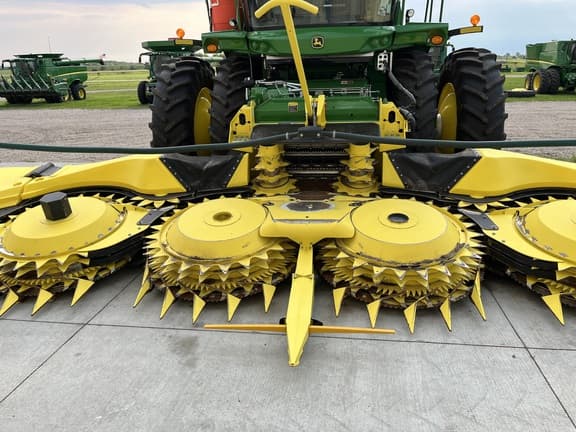 Image of John Deere 772 equipment image 2