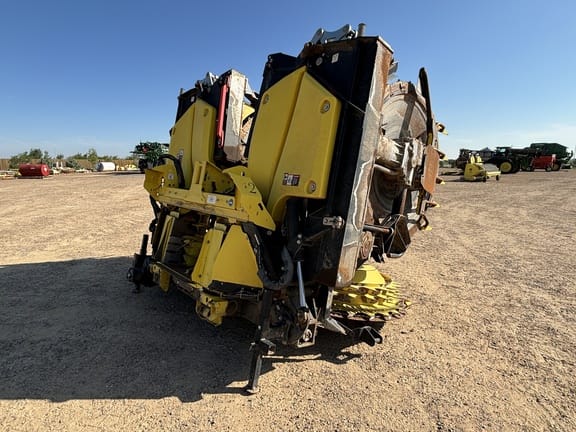 2024 John Deere 772 Equipment Image0